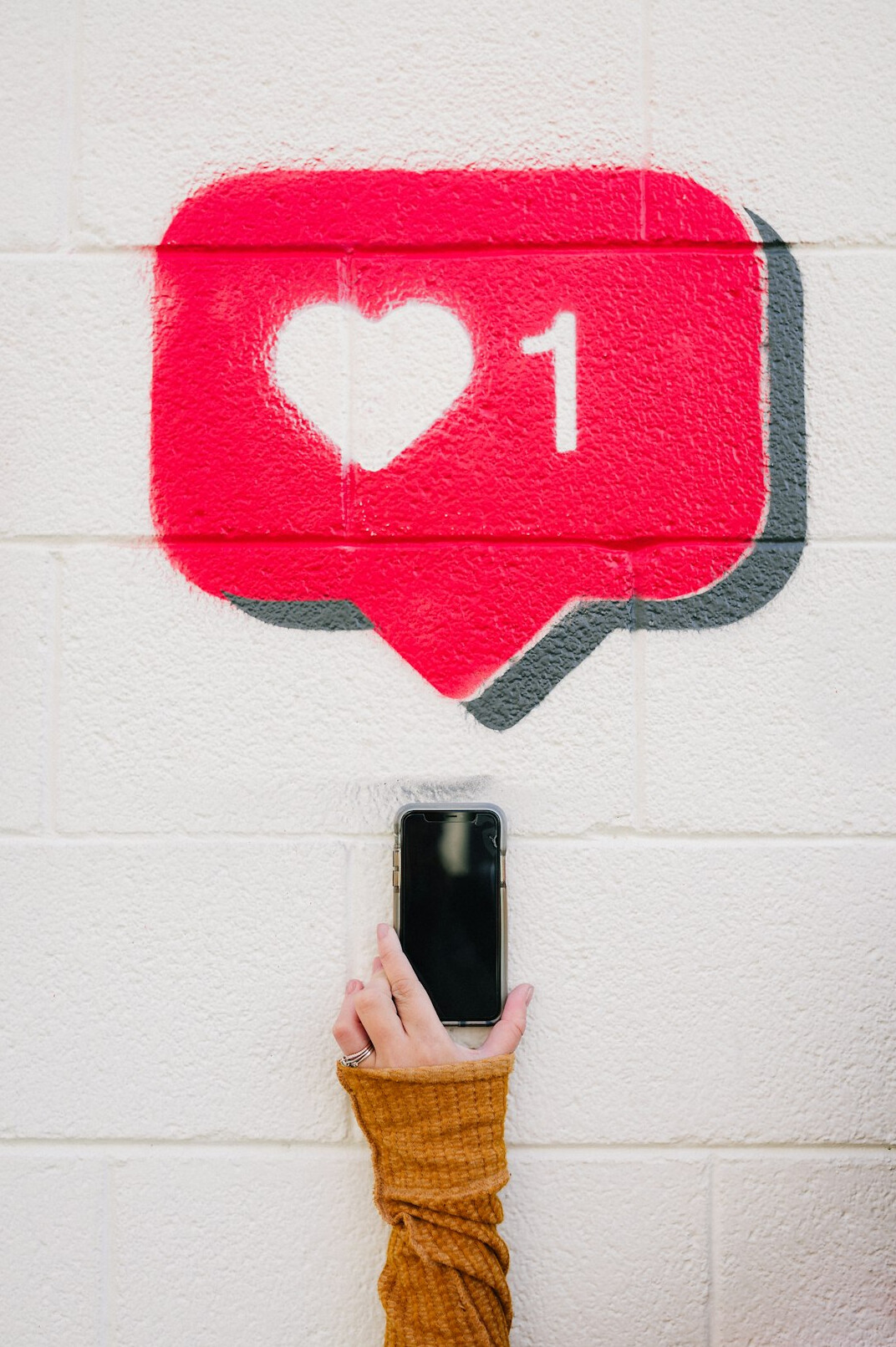 influencer on social media